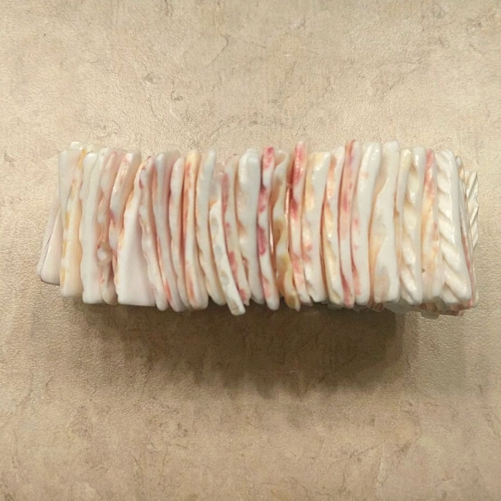 Shell Bracelet - Picture 2 of 3